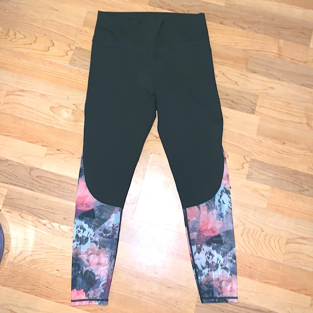 Discontinued Fabletics leggings